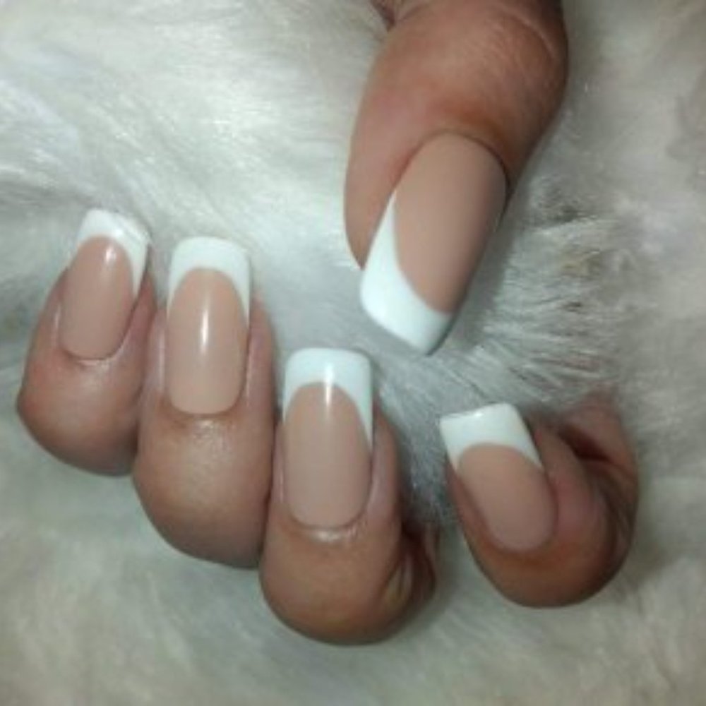 Classic beauty French  tip  press on nails